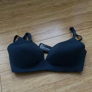 NWOT Gap Body wireless bra 34c